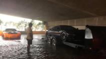 Mazda RX-7 gered van overstroming