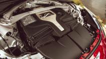 Motor Aston Martin DBX 2020