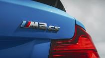 Badge achterop de BMW M2 CS
