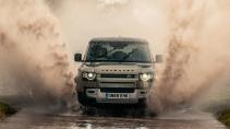 Spetters modder vies Land Rover Defender D240 SE
