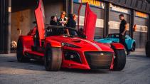 Donkervoort D8 GTO-JD70 R in de pitstraat van Zandvoort