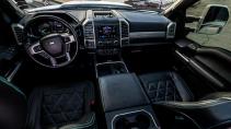 Verhoogde Ford F-250 door Elite Customs voor SEMA toeter