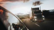 Vrachtwagen met torpedofront n