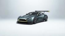 Aston Martin-trio