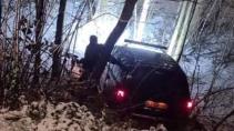 Jeep Cherokee in de greppel