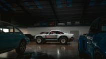 Singer Safari 911 (Porsche 911 964) in de garage