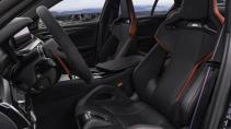 Stoelen in het interieur van de BMW M5 CS 2021 (G30)