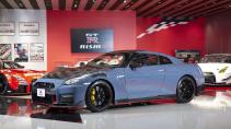 Nissan GT-R Nismo (Stealth Gray) (2021) met koolstofvezel motorkap