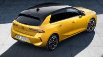 Achterkant Opel Astra (2021) (geel)