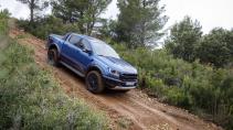 Ford Ranger Raptor Special Edition sprong jump offroad