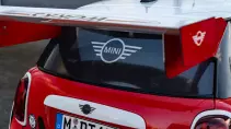 Achterruit Mini JWC voor de 24 uur van de Nurburgring