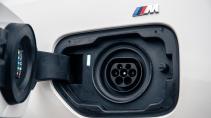 BMW 330e xDrive laadklep laden laadpaal elektrisch