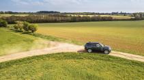 Land Rover Range Rover 2022 door weilanden (gras)