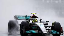 Lewis Hamilton in de regen