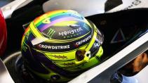 Lewis Hamilton helm