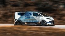 Ford Supervan rijder zijkant
