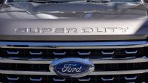 Ford F-series Super Duty grille en badge