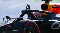 GP van Italië Max Verstappen na de race zwaait naar het publiek