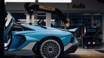 Lamborghini Aventador Ultimae Roadster laatste aventador zijkant achter
