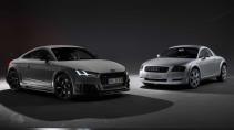 Audi TT RS Iconic Edition studiofoto voorkant naast de originele Audi TT