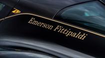 Lotus Evija Fittipaldi naam Emerson Fittipaldi in gouden letters