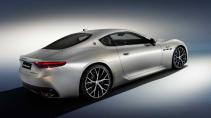 Maserati GranTurismo Modena schuin achter