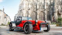 Caterham Seven 340 schuin voor