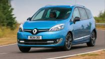 Renault Scenic 2013 rijdend op een weg schuin voor