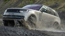 TopGear TV-show seizoen 33 aflevering 3 Range Rover rijdt door een plas water Paddy McGuinness