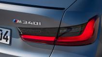 BMW M340i badge op de achterklep met M340i
