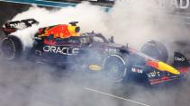 GP van Abu Dhabi 2022 Max Verstappen doet een burnout (burn-out)