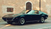 Maserati Ghibli uit 1967 schuin voor