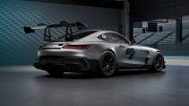 Mercedes-AMG GT2 racer 2022 3/4 achter