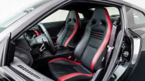 Nissan GT-R R35 van Sebastian Vettel interieur stoelen