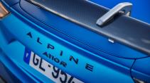 Alpine A110 R: 1e rij-indruk 2023 - logo detail