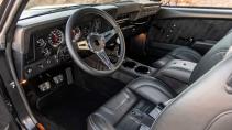 Chevrolet Camaro uit 1969 restmod interieur overzicht