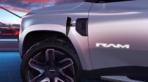 Ram 1500 Revolution laadklep open