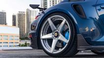 Porsche 911 Turbo S door 1016 Industries wiel