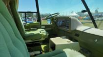 GMC MotorHome 26' interieur dashboard camper RV