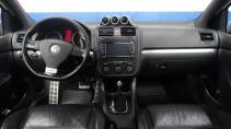 Volkswagen Golf GTI met kleine kentekenplaten
