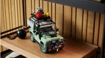 Lego Land Rover Defender 90 schuin voor