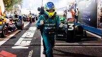 GP van Bahrein 2023 Alonso juicht bij auto met bord P3