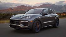 Porsche Cayenne facelift 2023 rijdend schuin voor
