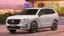 Honda CR-V facelift (2023) schuin voor aan het opladen
