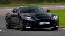 Aston Martin DBS 770 Ultimate rijdend schuin voor