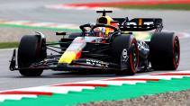 GP van Spanje 2023 VT3 Verstappen rijdend voorkant zachte band (softs)