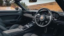 Porsche 911 Carrera GTS Cabrio interieur