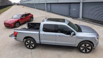 Ford F-150 Lightning laden vehicle-to-vehicle naar Ford Mustang Mach-e