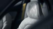 Polestar 2 2023 advertorial: interieur stoel hoofdsteun