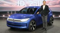 Volkswagen-baas Thomas Schäfer met Volkswagen ID.2all